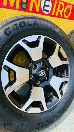 Jogo de Rodas Aro 18 Toyota Hilux SW4 Original (usado)