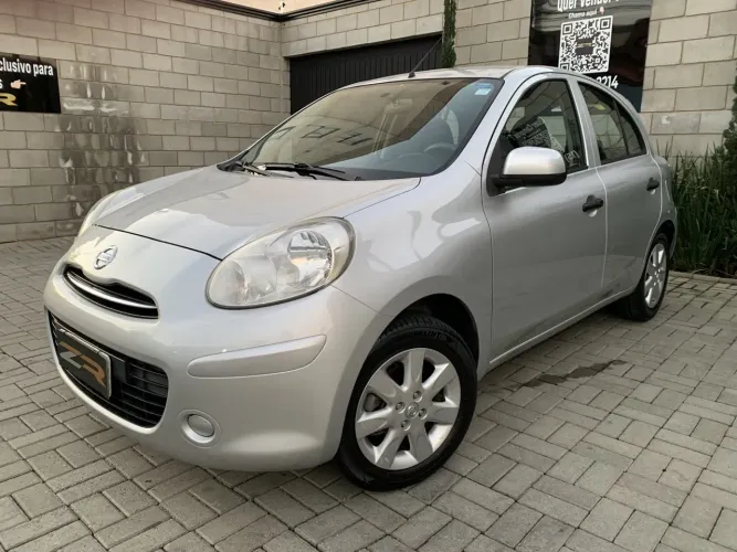 Nissan March S 1.0 12V Flex 5P 2013