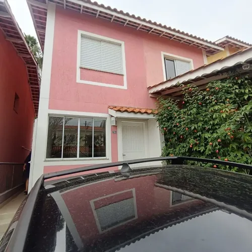 Casa em Condomínio Fechado! FL31