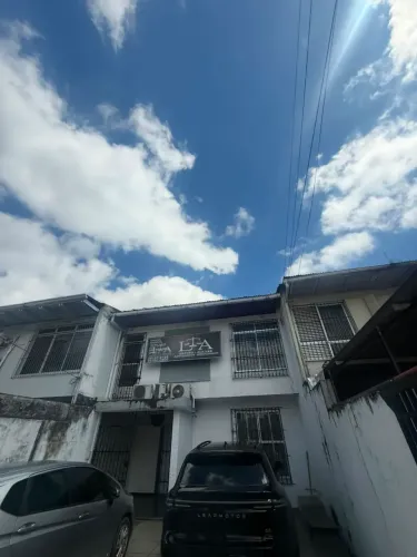 Casa comercial para aluguel na Av. João Paulo II