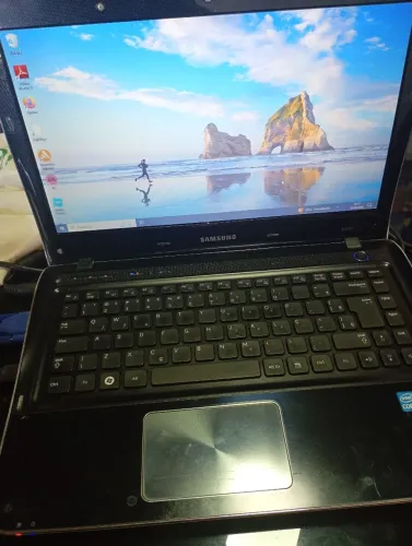 Vendo notebook Samsung i5+ tela LG