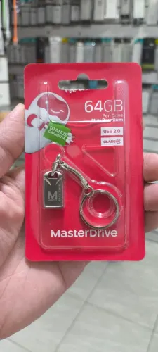 Pen Drive 64GB MasterDrive Mini USB 2.0 Compacto com Chaveiro