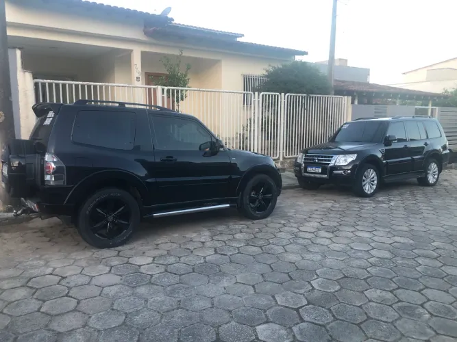 Mitsubishi Pajero HPE Full 3.2 4X4 T.i.dies. 5P AUT 2016