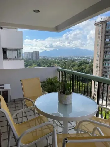 Excelente apartamento no condomínio Long Beach/Casablanca com 85 m², andar alto, 2 quartos