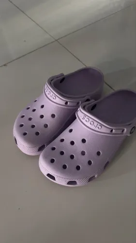 Crocs Lilas tamanho M7 W9 ( 37-38)