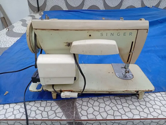 Máquina de costura Singer Zig Zag
