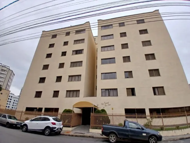 Apartamento com 3 dormitórios para alugar, 100 m² por R$ 2.440,00/mês - São Benedito - Poç
