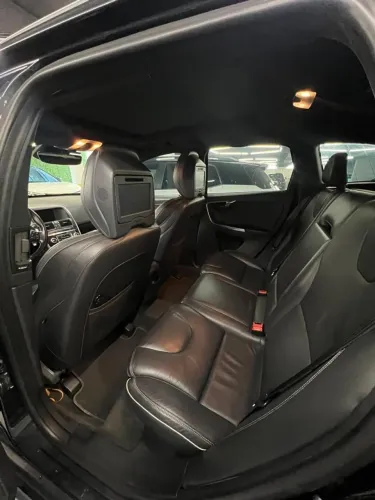 Volvo XC 60 T-5 R-design 2.0 FWD 5P 2015