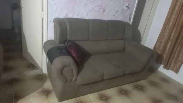 Vendo conjunto de sofá... conservado!!