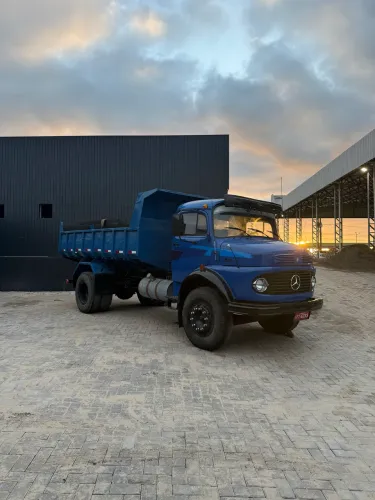 MERCEDES 1513 CAÇAMBA