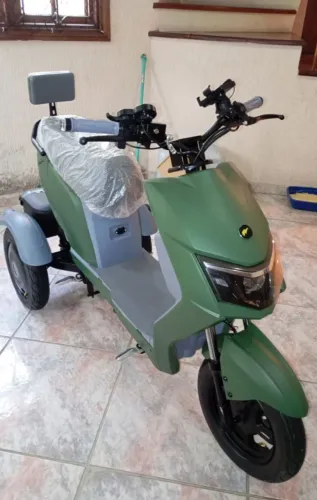 TRICICLO NXT ELETRICO (IMPECAVEL)