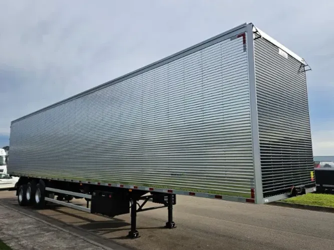 Baú 3 Eixos Nostra Ano 27 0km Pronta Entrega 30 plt 15.40 x 2.90 Suspensão Ar Sem pneus
