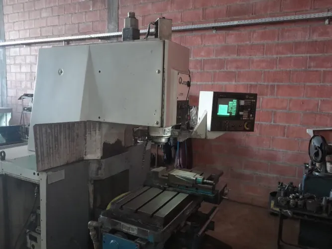 Fresadora CNC Romi Interact 4 