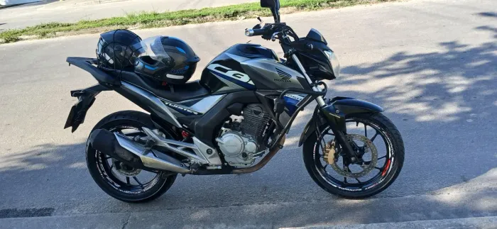 CB 250 f