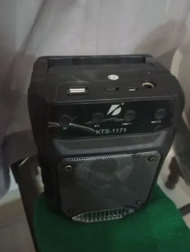Vendo caixa bluetooth 