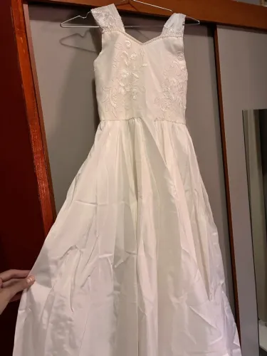 Vestido de dama de honra simples e sofisticado Seminovo