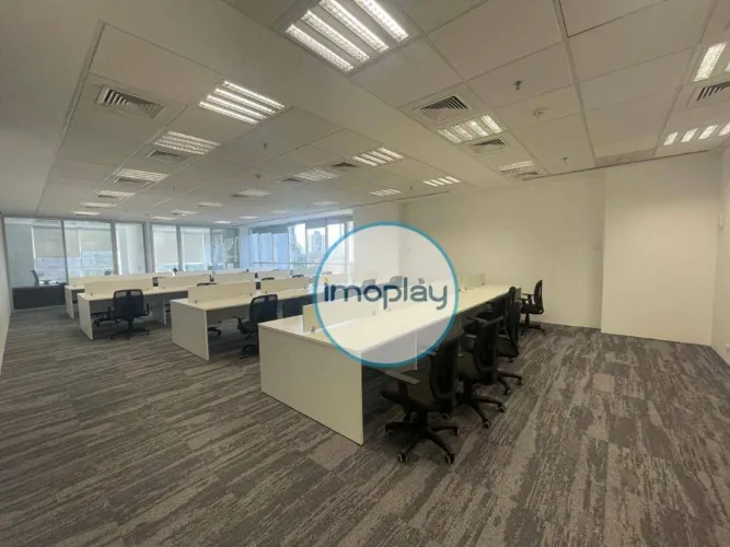 Sala Comercial Mobiliada de 260 m² no Brooklin | Pronta para Uso | 36 Posições | 8 Vagas