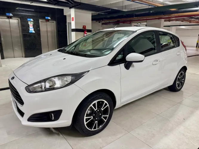 Ford Fiesta 1.5 16V Flex Mec. 5P 2015