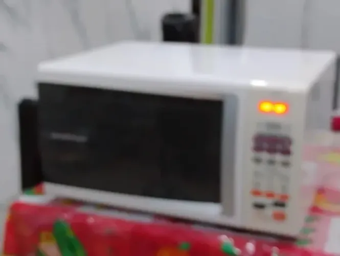 Microondas de 30 l Micro-ondas Brastemp com capacidade de 30 litros, ideal para o seu dia