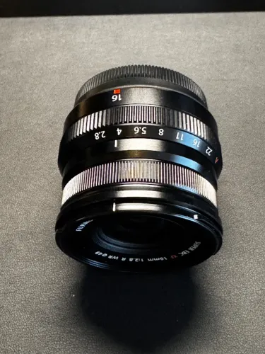 Lente Fujifilm XF 16mm f/2.8 R WR - Fuji X Mount - Impecável, completa