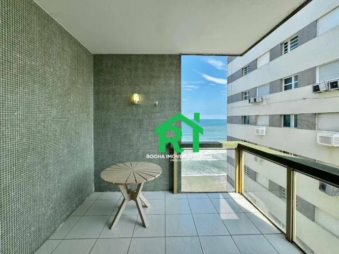 Apartamento frente mar com 2 quartos (1 suíte) à venda em Pitangueiras, Guarujá