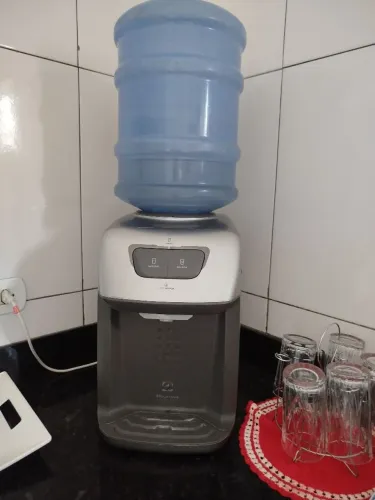 Bebedouro elétrico