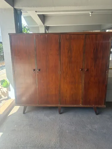 Guarda-Roupa Vintage de Madeira Maciça 4 Portas 