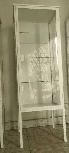 Lindas Cristaleiras/Armários Antigos