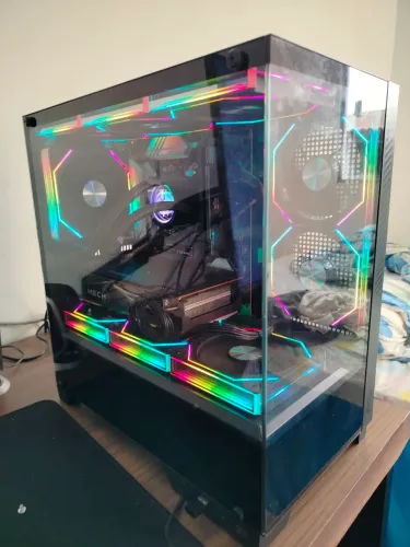 Ryzen 5 8600G / RX 6750XT 12GB. (Leia o anúncio).