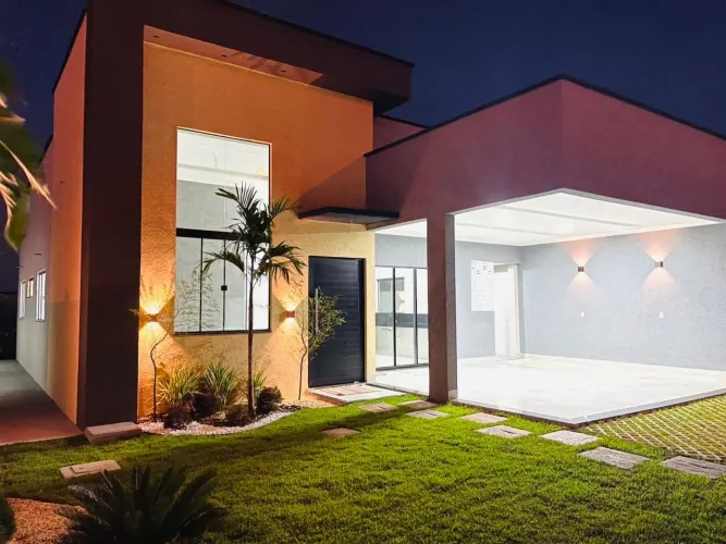 Casa alto padrão em inhumas