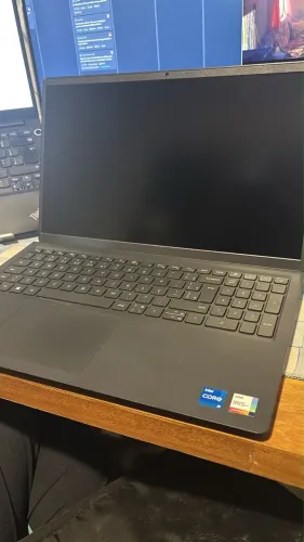 Notebook Dell Inspirion 15 - 477 GB Placa de vídeo 128mb 16,00 de RAM i5