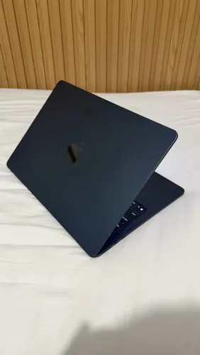 MACBOOK AIR M4 - SSD 256GB 16GB RAM - COM CAIXA E NOTA FISCAL