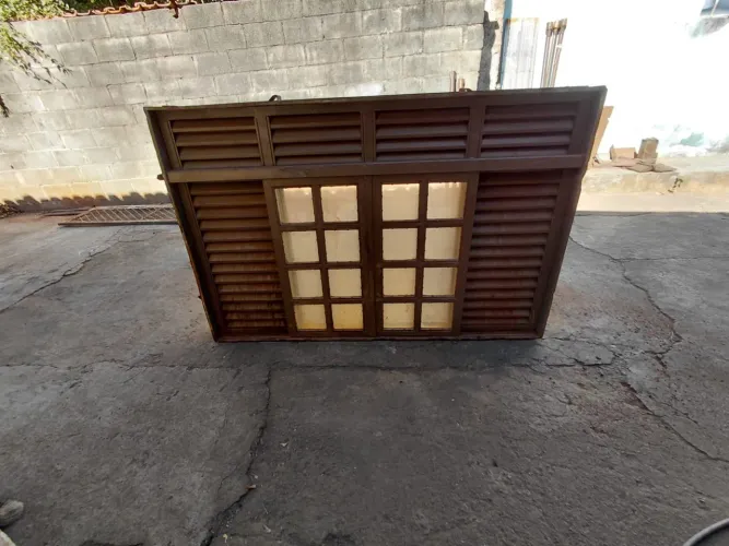 Vendo janela veneziana
