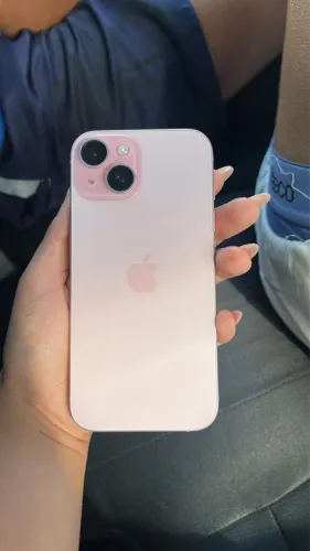 iPhone 15 semi novo