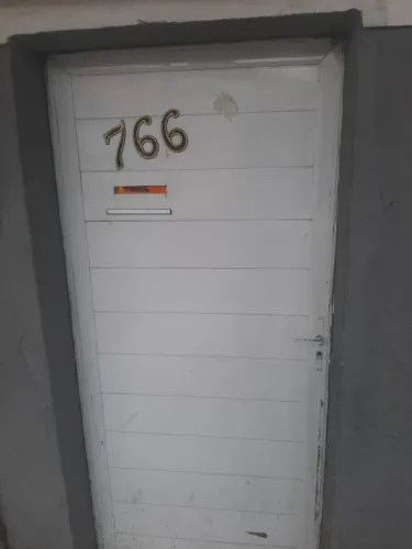 Duplex c/ 2 quartos (1 suíte) em bairro residencial!