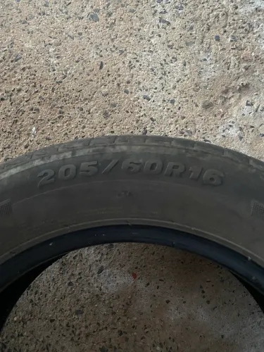 4 Pneus R16 205/60