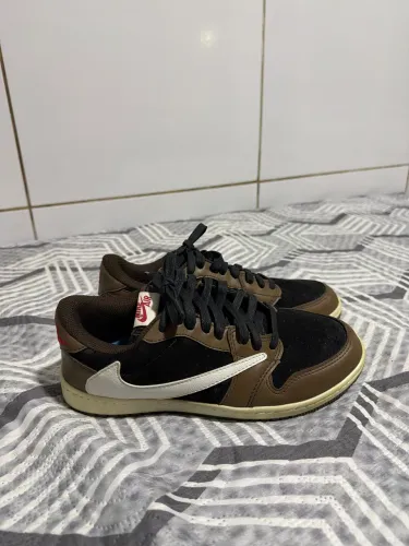 Tenis travis scott mocha