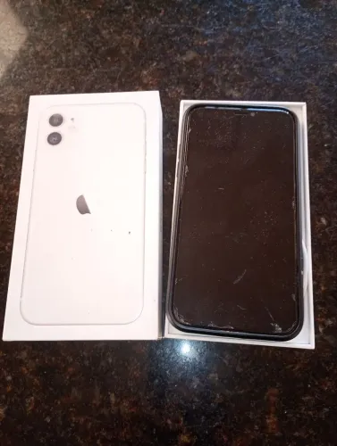 iPhone 11 Branco 64GB