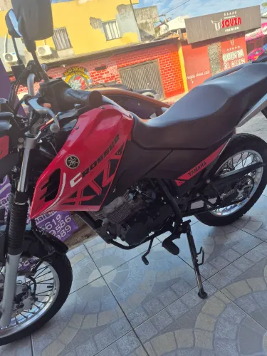 Vendo uma moto XTZ CROSSER bem conservada