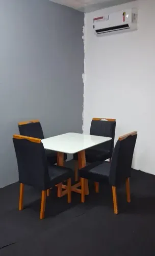 Conjunto Mesa com 4 cadeiras