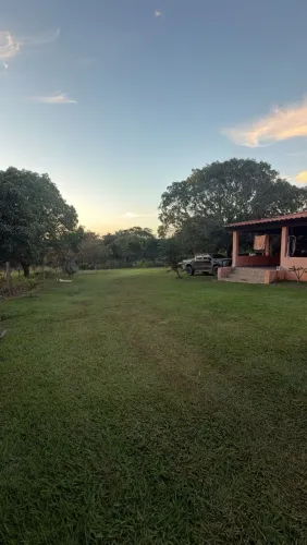 CHÁCARA À VENDA - SOSSEGO, NATUREZA E RIO CORUMBÁ!