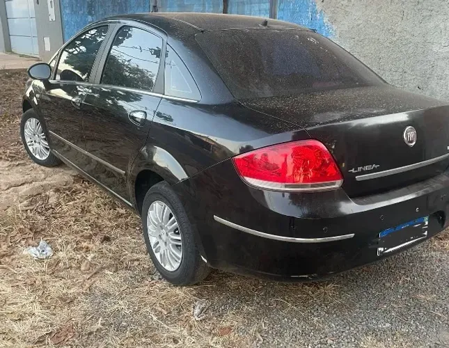 Fiat Linea LX 1.9/ 1.8 Flex 16V Dualogic 4P 2010