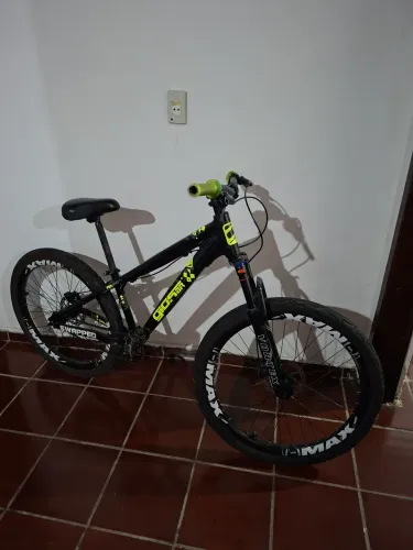 Bicicleta Gios 4 Trix Aro 26 MTB 21v Freio a Disco