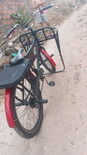 Vendo essa bicicleta cargueira, telefone *