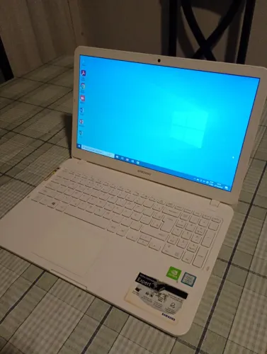 Notebook semi novo Samsung