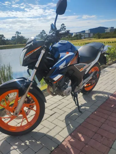 Moto Honda CB 2020