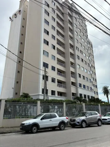 Lindo apartamento 3 quartos, varanda, piscina, elevador em Maraponga - Fortaleza - CE