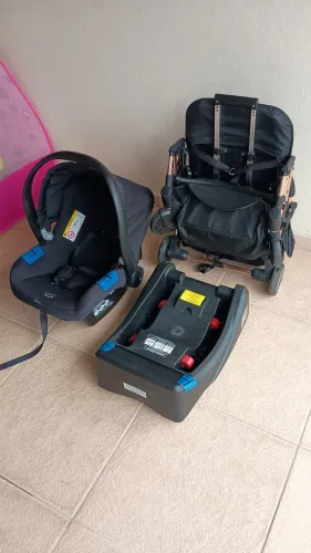Carrinho Bebê Burigotto ZAP com bebe conforto e base