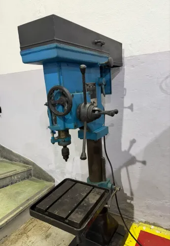 Furadeira de Coluna Industrial Joinville 3FC - Trifásica - Ano 1985