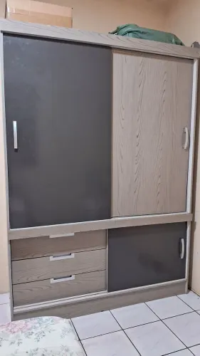 Vendo guarda roupa 2 portas